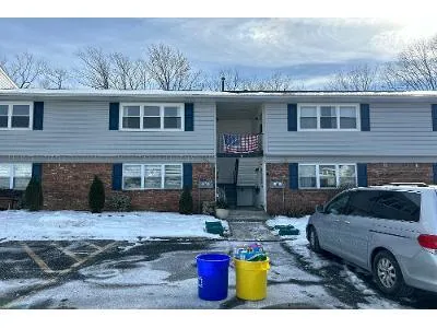 Indiana Ct Apt C for Sale