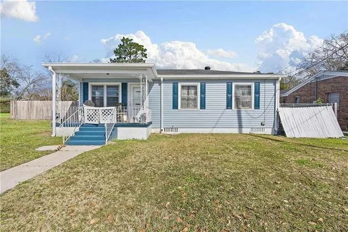 264 W LEE ST, Chickasaw, AL 36611 Single Family Residence For Sale  MLS# 7335110