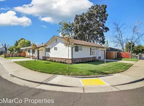 18799 Gilbeau Ct - Woodbridge, CA 95258 - Home For Rent
