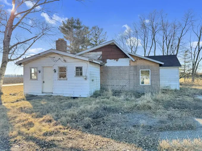 10086 W 300 N, Kempton, IN 46049 Single Family Residence For Sale  MLS# 21962713