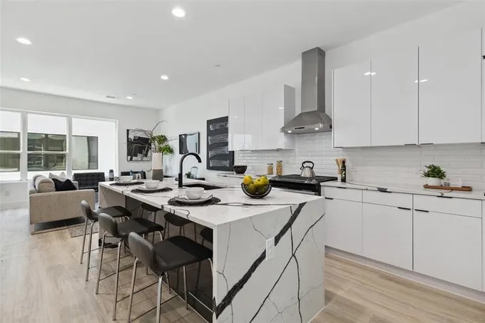2614 N Carroll Ave #101, Dallas, TX 75204 for Sale