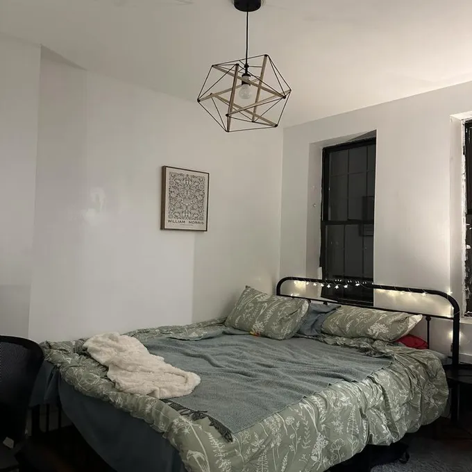 Furnished Bushwick, Brooklyn room for rent in 3 Bedrooms, Apartment for 1600 per month. Room ID 4739903