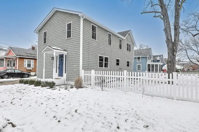 26 Allen Ave, Barrington, RI 02806 - MLS 1351543 for Sale