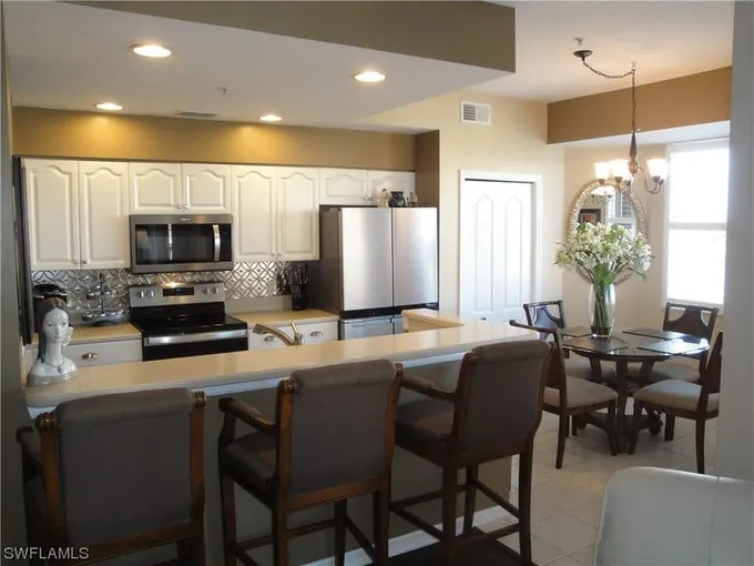 14101 Brant Point Circle, Unit 3406, Fort Myers, FL 33919 for Sale
