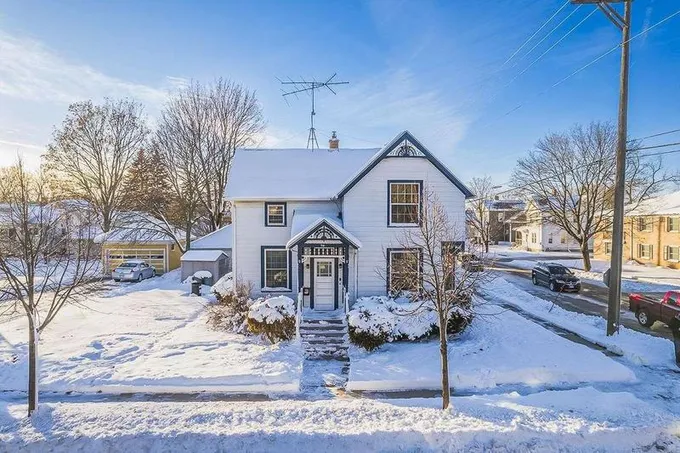 70 N Park, Fond Du Lac, WI 54935  622149643 for Sale