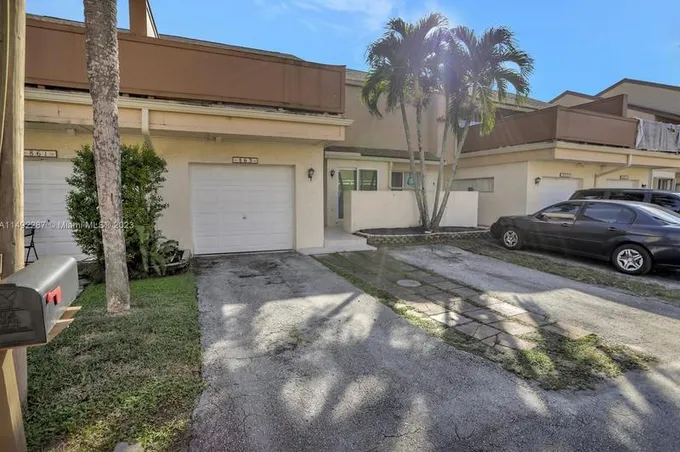 863 NW 81st Terrace #5, Plantation, FL 33324 - MLS A11492287 for Sale
