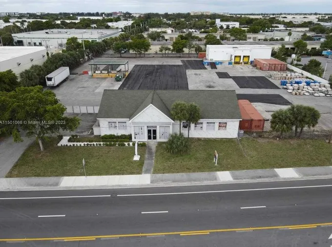 451 SW 12th Ave, Pompano Beach, FL 33069 - MLS A11501068 for Sale