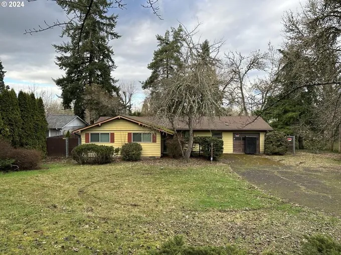 1045 SE Hoyt ST, Salem OR 97302