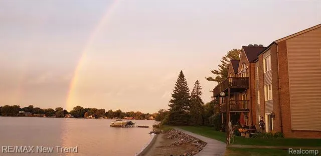 3402 ADAMS SHORE DR, Waterford, MI 48329 Condominium For Sale  MLS# 20240005885