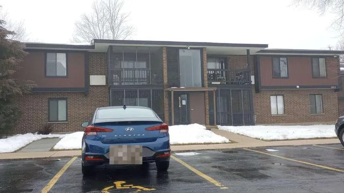 West North Fox Lane Unit 3, Mchenry, IL 60050  623819943 for Sale