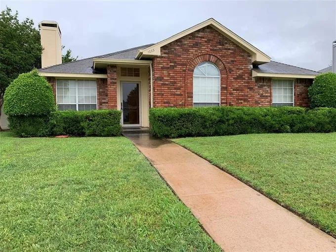 1222 Rosewood Ln, Lancaster, TX 75146 for Sale