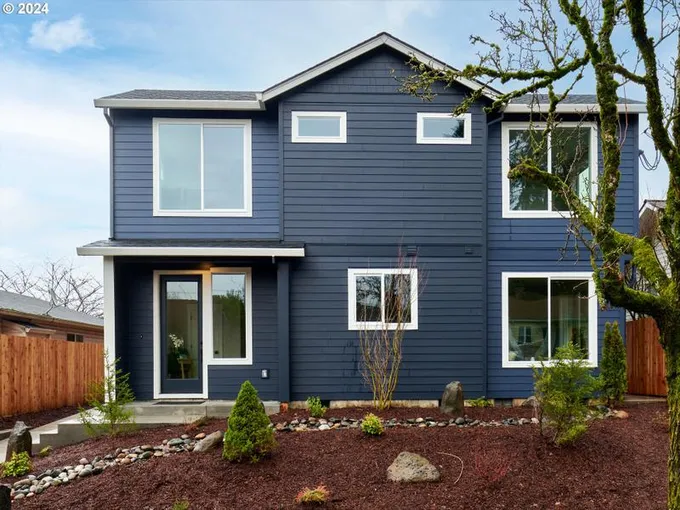6220 NE 11th Ave, Portland OR 97211 for Sale