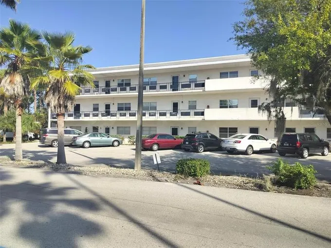100 El Camino Drive, Unit 111, Winter Haven, FL 33884 for Sale