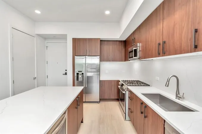 808 Crawford St #3212, Houston, TX 77010 for Rent