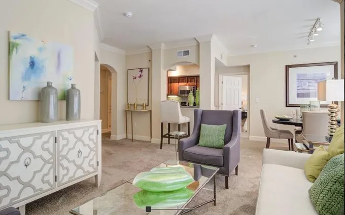 Rental listing in Buckhead, Fulton County. Contact the landlord or property manager direct about rental.