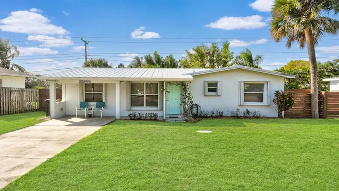 3544 NE SANDRA DR, Jensen Beach, FL 34957 Single Family Residence For Sale  MLS# RX-10958335