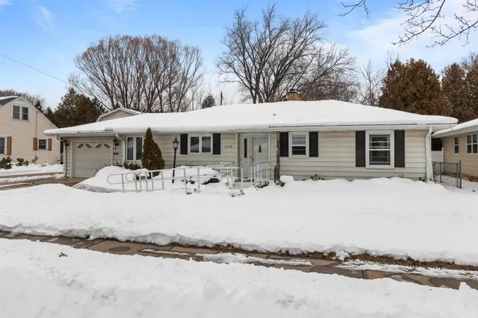 Green Bay, Brown County, WI House for sale Property ID: 418743979