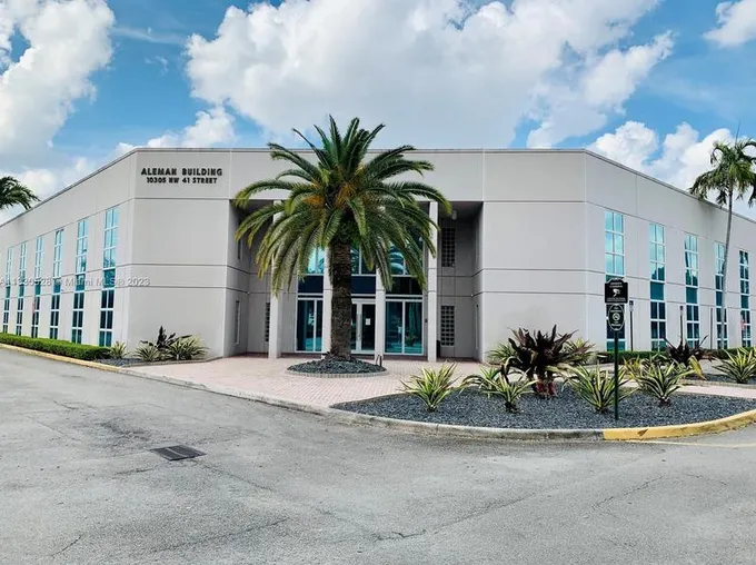 10305 NW 41st St #229, Doral, FL 33178 - MLS A11330528 for Sale