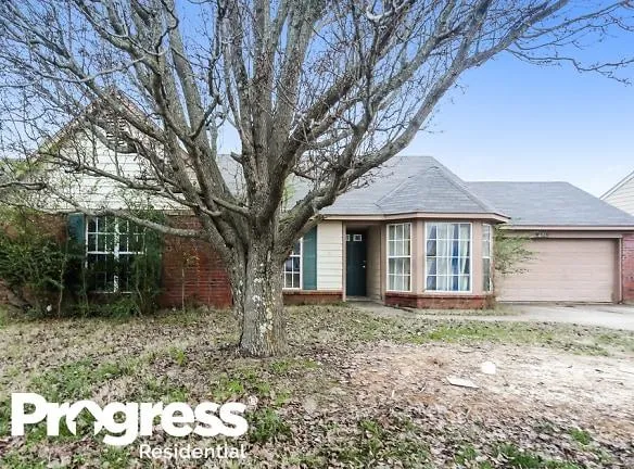 10731 Oak Cir N - Olive Branch, MS 38654 - Home For Rent
