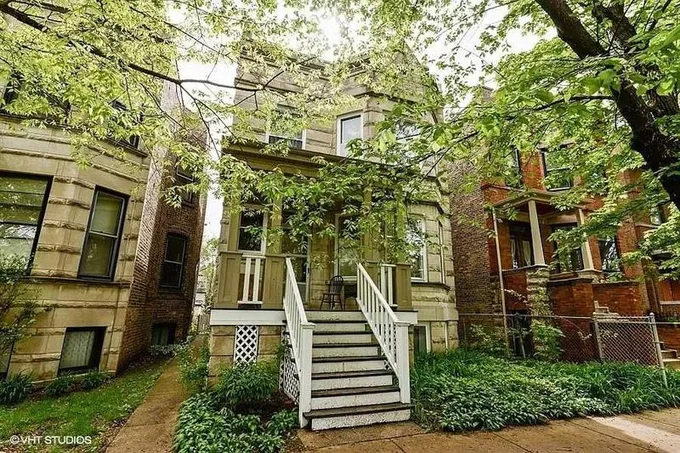 Furnished Logan Square, North Side room for rent in 3 Bedrooms, Apartment for 900 per month. Room ID 4738667