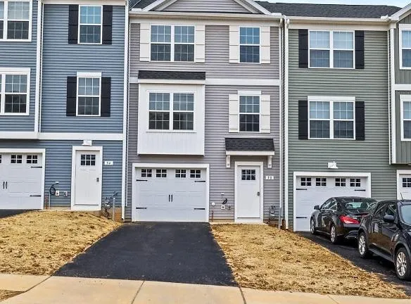 12428 Jackson Ave - Waynesboro, PA 17268 - Home For Rent