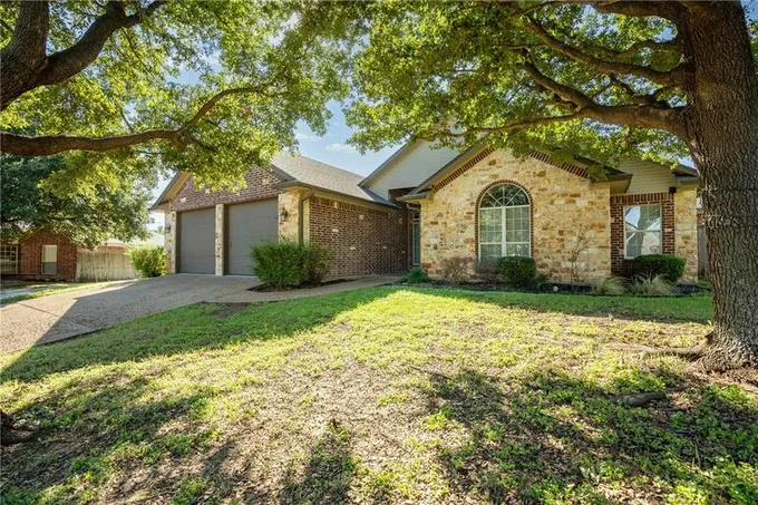 10141 Aragon Drive, Waco, TX 76708 for Sale
