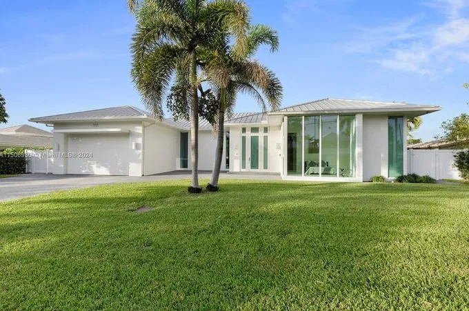 2815 NE 26th Pl, Fort Lauderdale, FL 33306 - MLS A11506986 for Sale