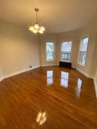 Rental listing in Roxbury, Boston Area. Contact the landlord or property manager direct about rental.