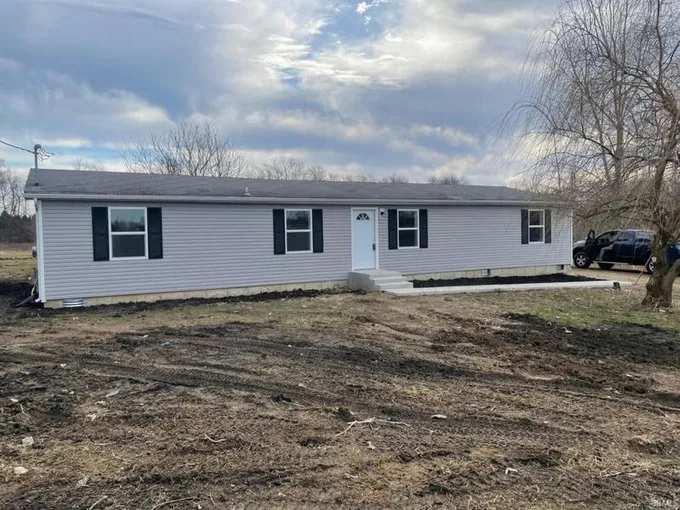 1076 MAPLE RD, Plymouth, IN 46563 Single Family Residence For Sale  MLS# 202403994