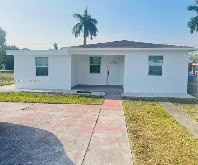 4444 SW 52nd St, Dania Beach, FL 33314 - MLS A11489188 for Sale