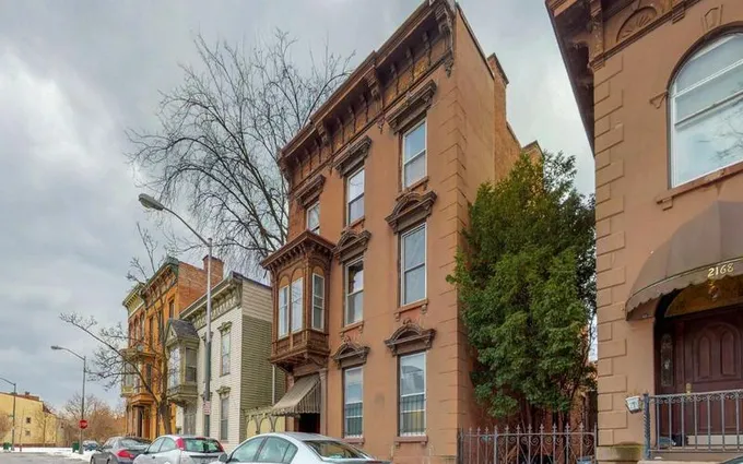 Rental listing in Troy, Rensselaer (Troy). Contact the landlord or property manager direct about rental.