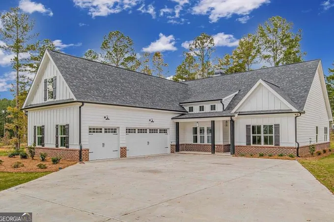 2072 Pleasant Valley, Monroe, GA 30655 - MLS 10245825 for Sale