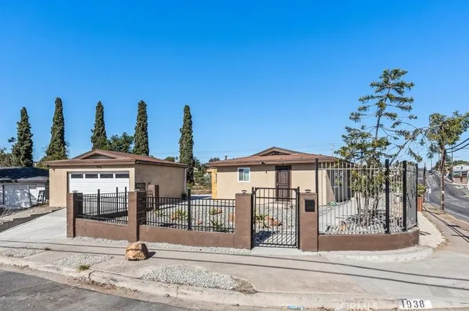 1938 Massachusetts Ave, Lemon Grove, CA 91945 - MLS PW23211628 for Sale