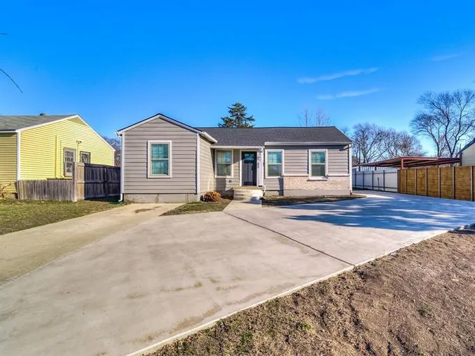 2803 Canary Dr, Dallas, TX 75216 for Sale