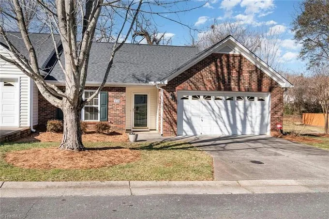 180 MILLER POINTE DR, Winston Salem, NC 27106 Single Family Residence For Sale  MLS# 1131408