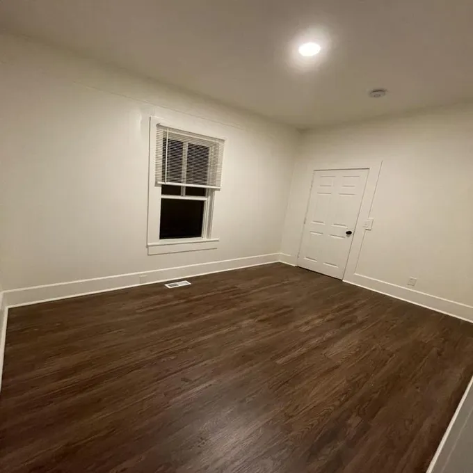Furnished Eureka, Northern California room for rent in 5 Bedrooms, Apartment for 585 per month. Room ID 4739565