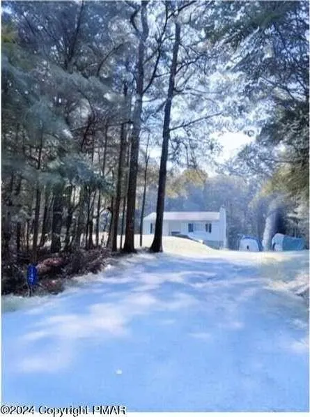 147 Beach Lane, Dingmans Ferry, PA 18328  624087322 for Sale