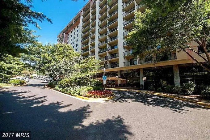 Powell Ln, Falls Church, VA 22041  623809122 for Rent