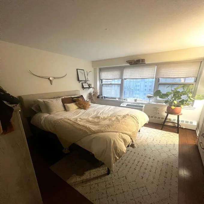Furnished Midtown-East, Manhattan room for rent in 2 Bedrooms, Apartment for 2350 per month. Room ID 4739879
