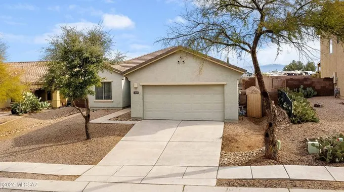 1039 S Limestone St, Benson, AZ 85602 - MLS 22402290 for Sale