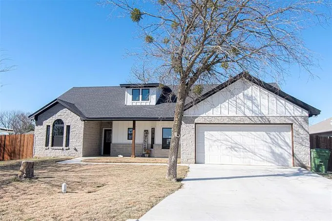 301 N 2nd St, Godley, TX 76044 for Sale