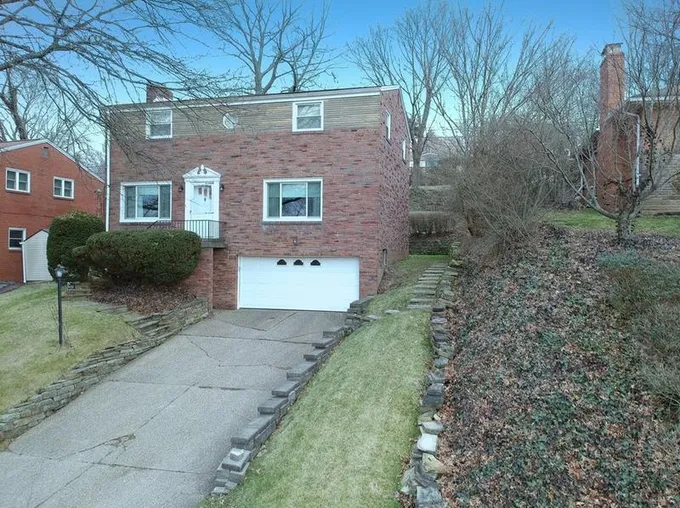 1171 Arrowood Dr, Pittsburgh, PA 15243 - MLS 1639769 for Sale