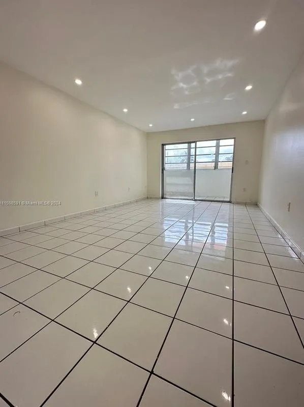1555 W 44th Pl #234, Hialeah, FL 33012 - MLS A11508591 for Rent