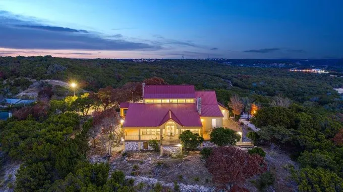 907 Bow Lane, Kerrville, TX 78028 for Sale