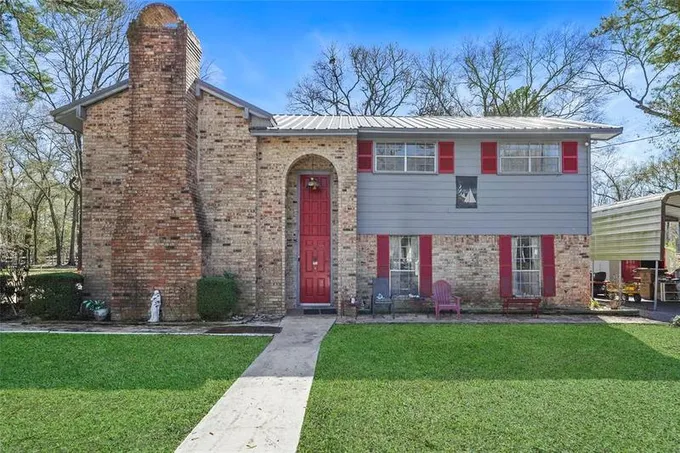 12980 Crystal Trl, Conroe, TX 77306 for Sale