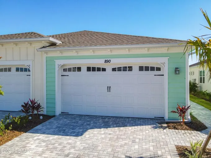 890 Bama Breeze Drive, Daytona Beach, FL 32124 for Sale
