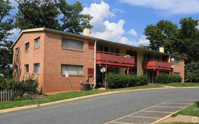 Riverdale, MD - EFF - $750.00  6727 Riverdale Rd for Sale