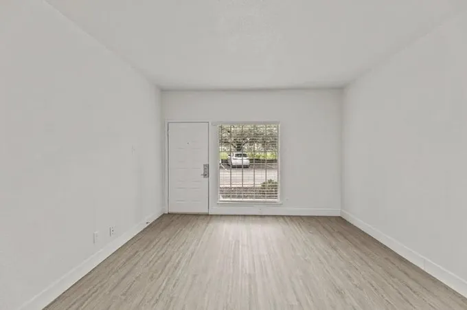 Rental listing in Other Central Austin, Central Austin. Contact the landlord or property manager direct about rental.