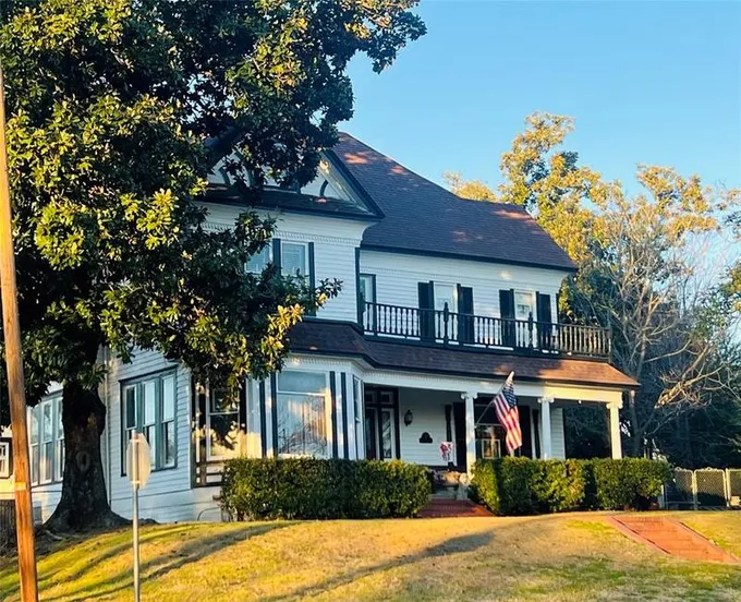 501 Pecan St, Teague, TX 75860 for Sale