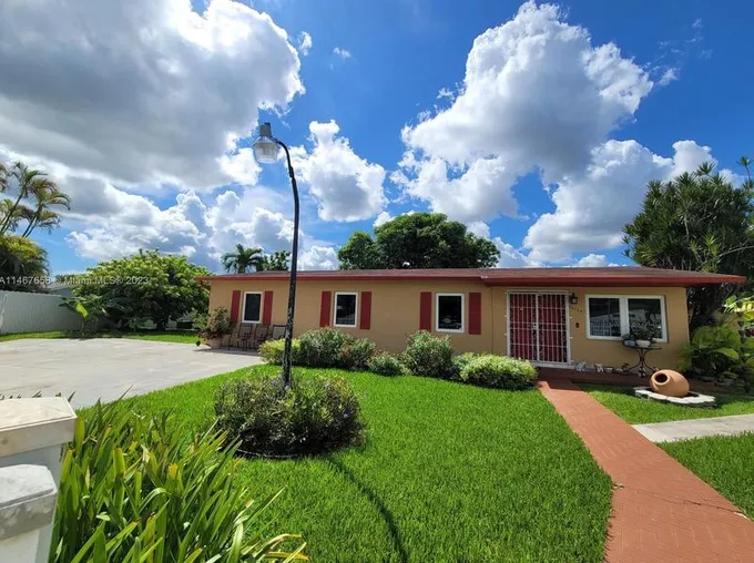 30724 SW 154th Ct, Homestead, FL 33033 - MLS A11467658 for Sale